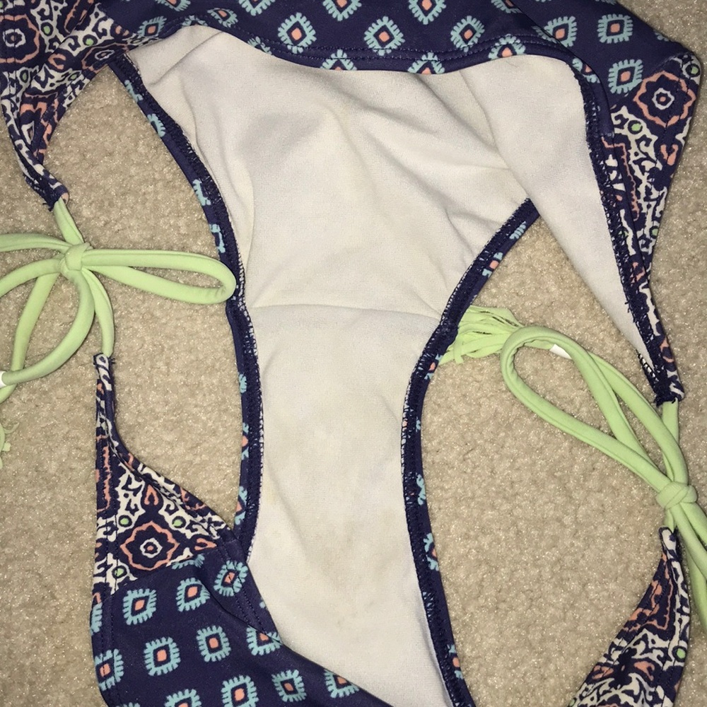 Roxy String Bikini Bottoms - Picture 3 of 4